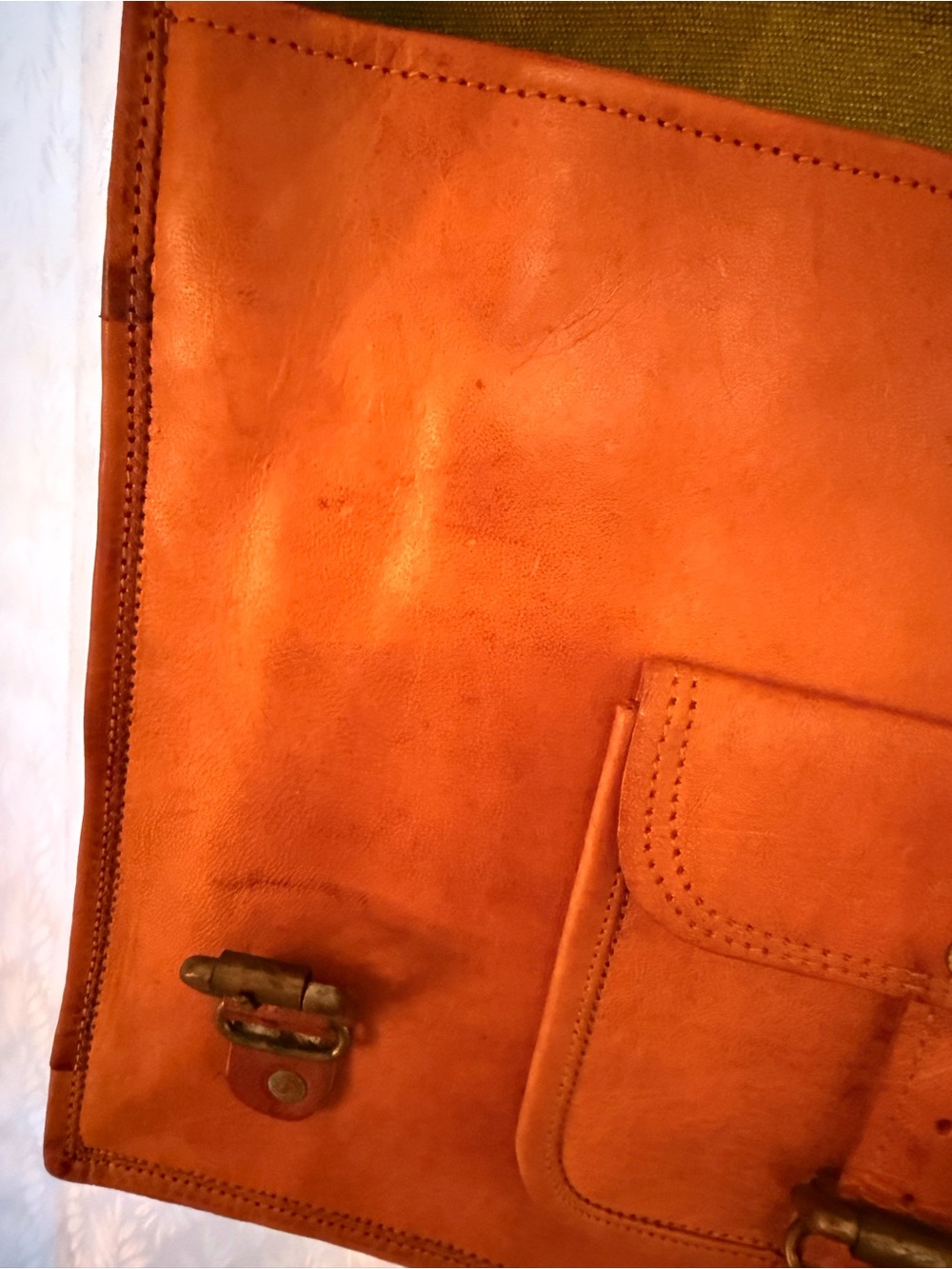 Vintage Leather Messenger Bag - Brown Shoulder Satchel - Picture 5 of 11